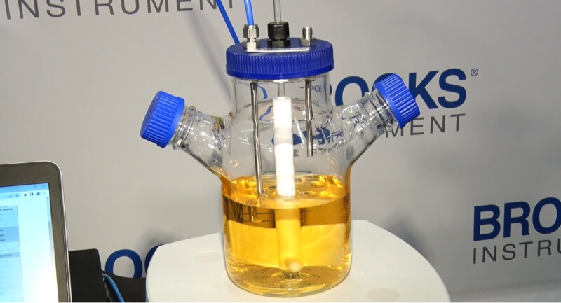 Backflow Alarm. Notifies the operator when bioprocess fluid flows backwards to the MFC.
